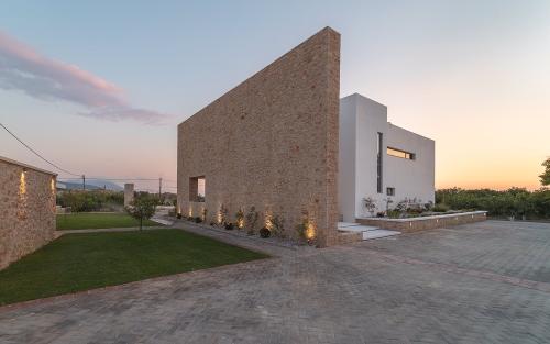 Housearch.gr - Lemon Tree