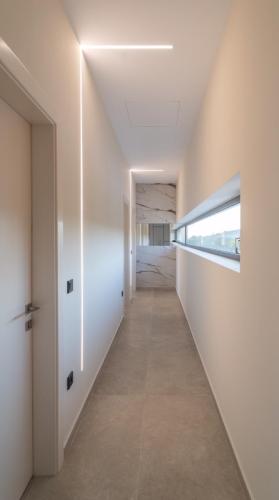 Housearch.gr - Lemon Tree